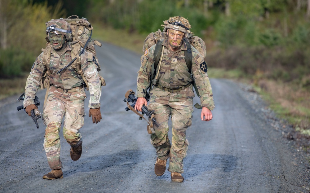 DVIDS - Images - 7ID Best Warrior Competition: Ruck March and Bayonet Blitz  Range [Image 4 of 16]