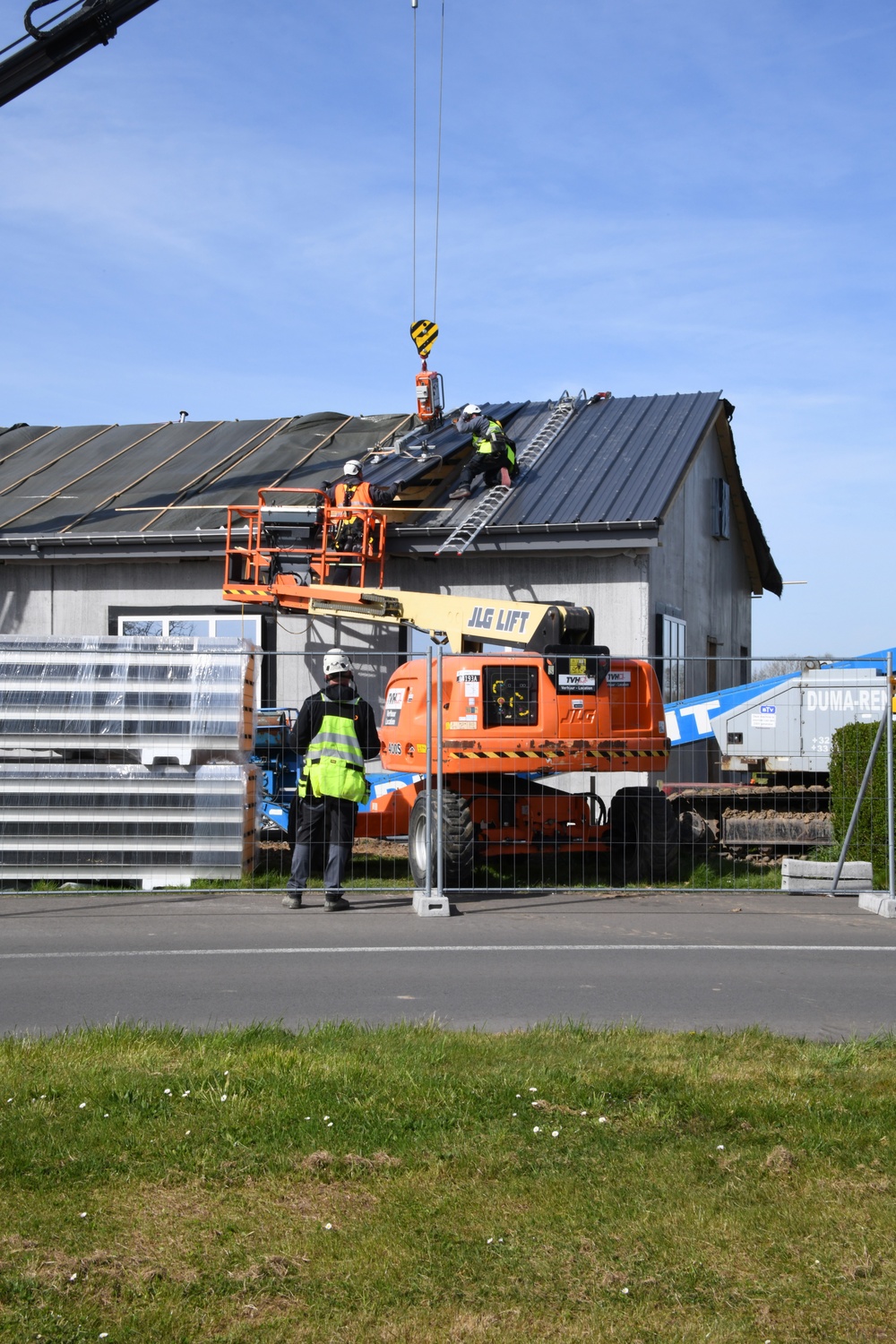 Bldg 20029 roof renovation Chièvres Air Base Belgium