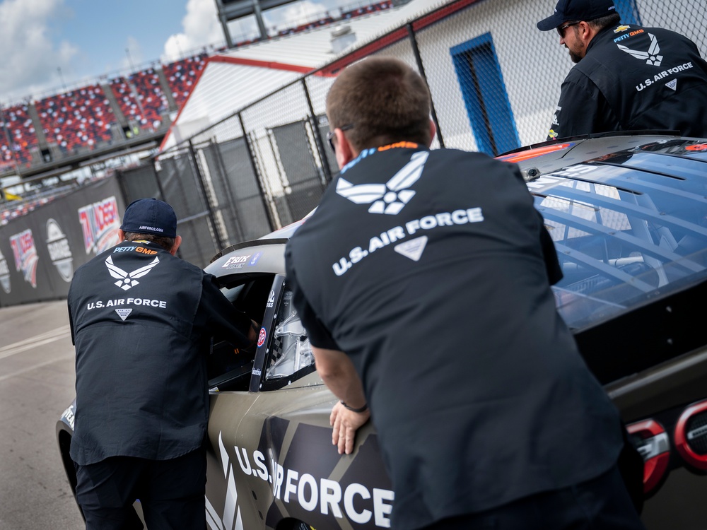 Air Force-sponsored car at Talladega