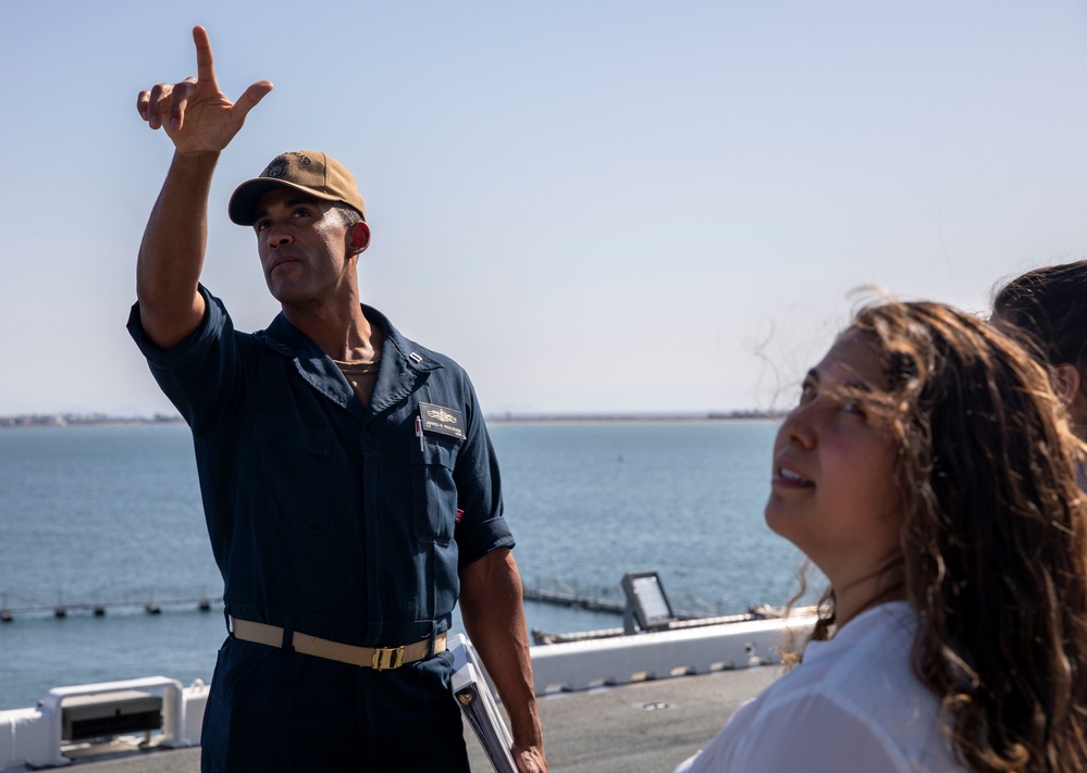 USS Makin Island Undergraduates Tour