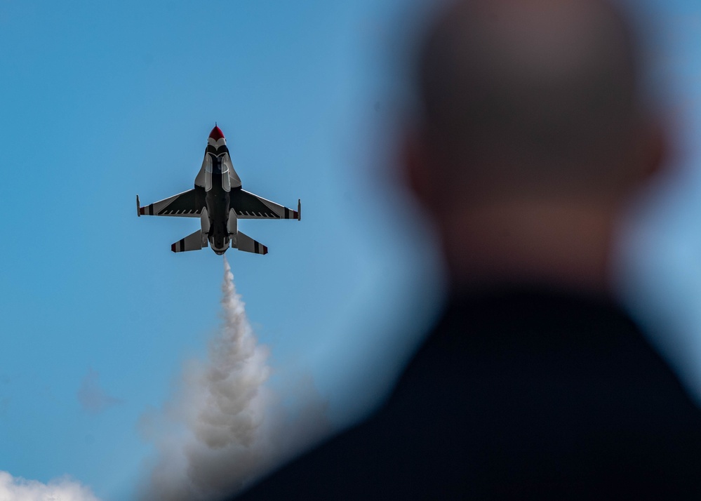 Thunderbirds Soar at Sun 'n' Fun