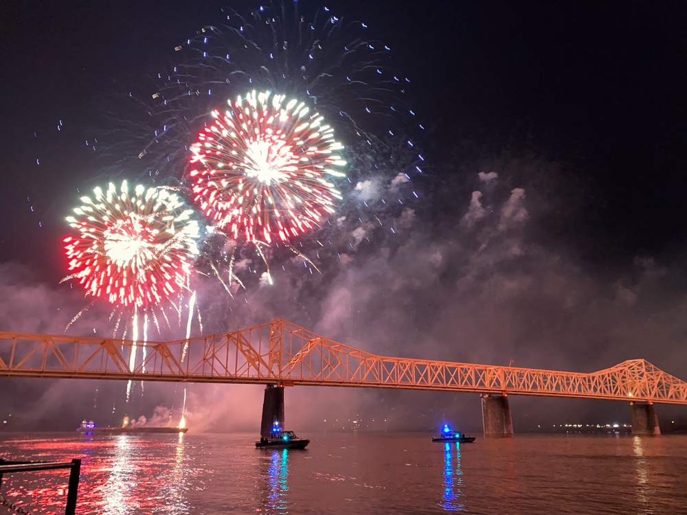 Coast Guard participates in Thunder Over Louisville 2022