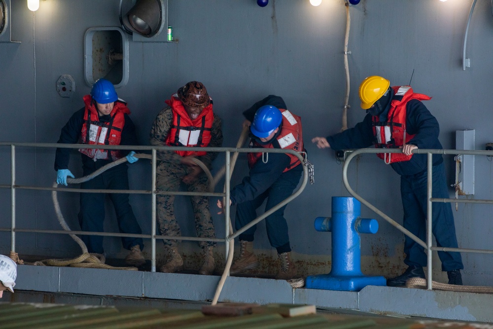 Gunston Hall: Landing Craft Unit boat operation