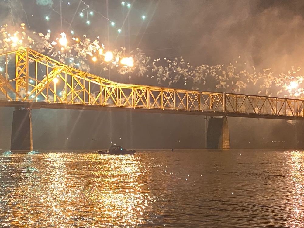 Coast Guard participates in Thunder Over Louisville 2022