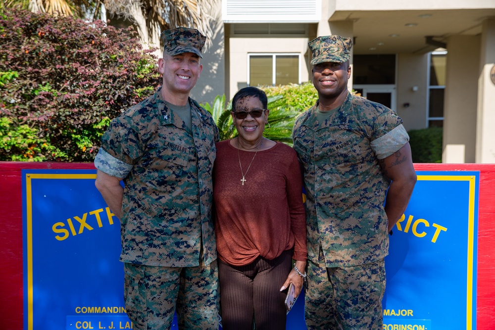 Secretary of 6th Marine Corps District Commanding Officer recognized for exceptional service