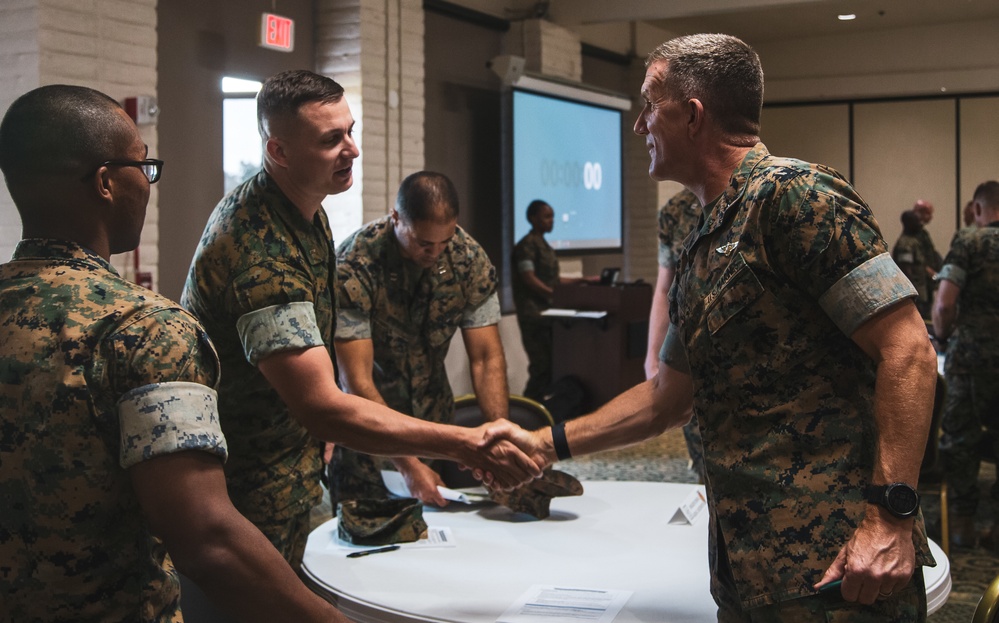 Senior leaders mentor Marine Corps officers