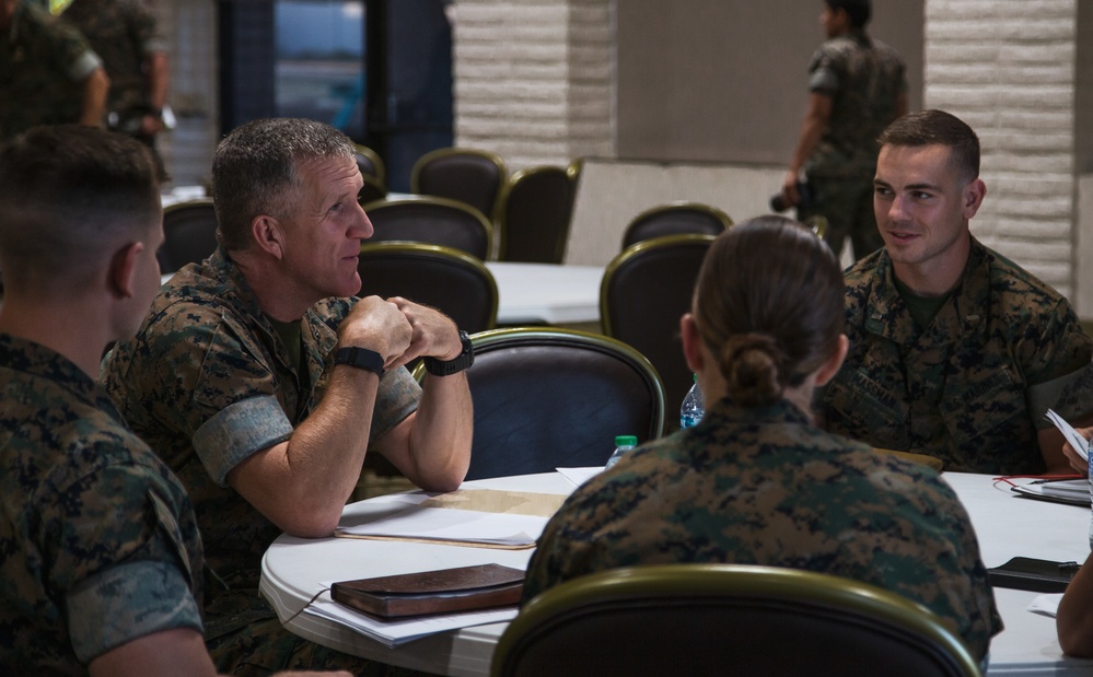 Senior leaders mentor Marine Corps officers