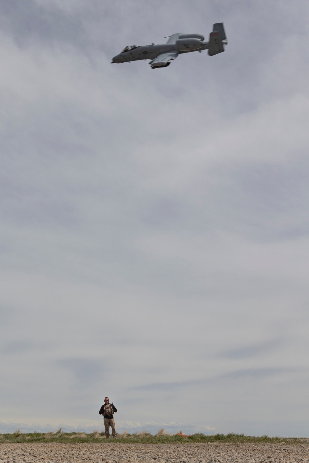 Marines Conduct Maneuvers During Close Air Support