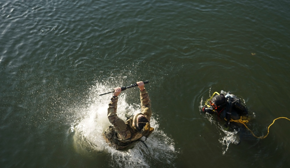 DVIDS - Images - Ranger and Sapper Assessment Program: Combat Water ...