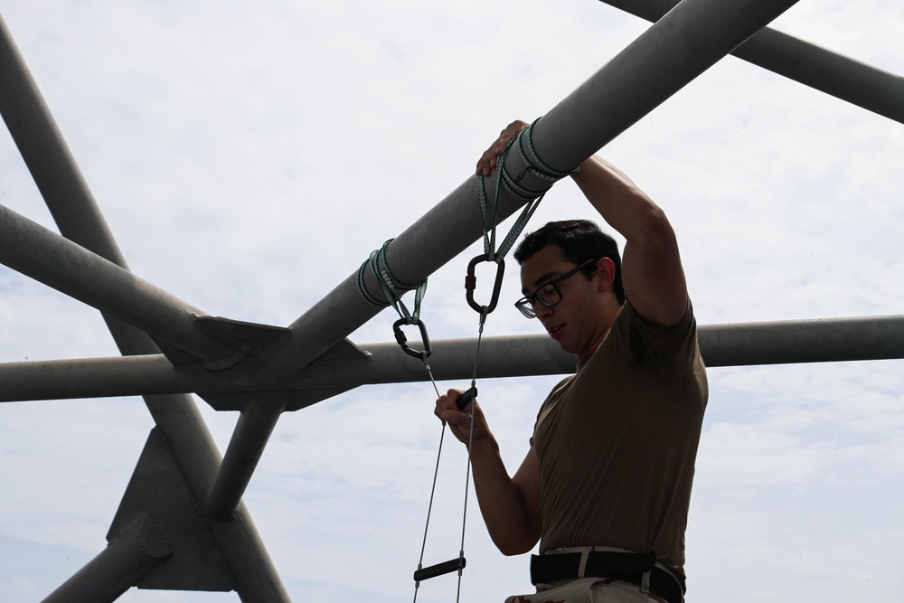 Mobile Bay Sailors train on visit, board, search and seizure (VBSS)