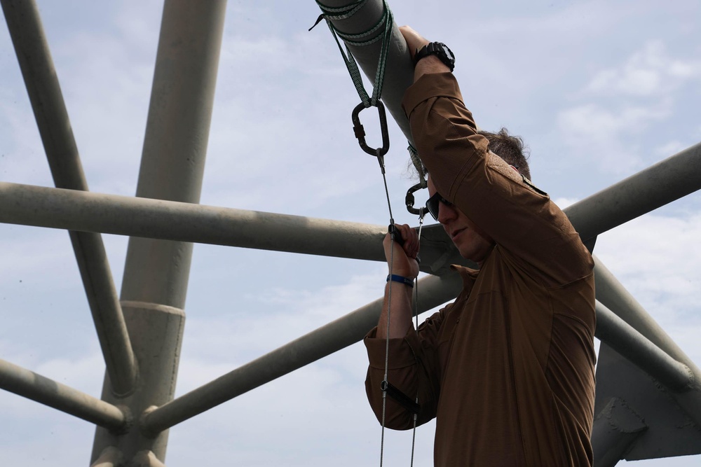 Mobile Bay Sailors train on visit, board, search and seizure (VBSS)