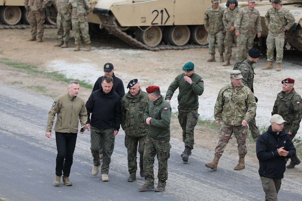 Polish Minister of Defense Visits DPTA Ahead of Abrams Operation Summit