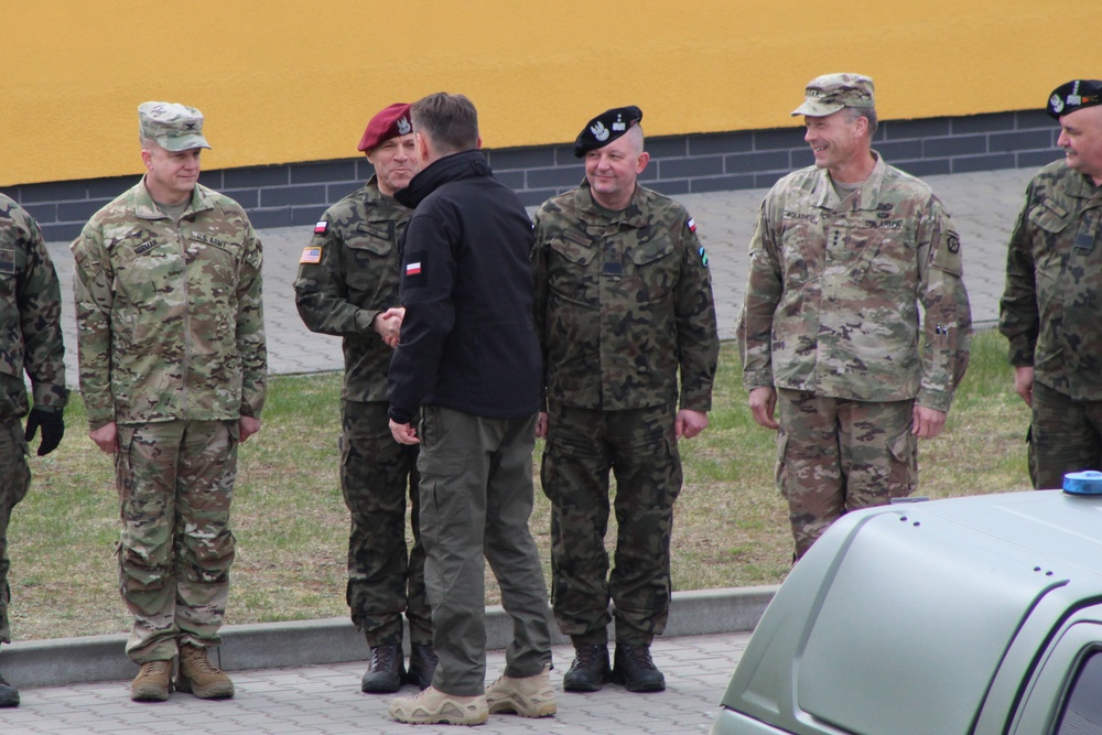 Polish Minister of Defense Visits DPTA Ahead of Abrams Operation Summit