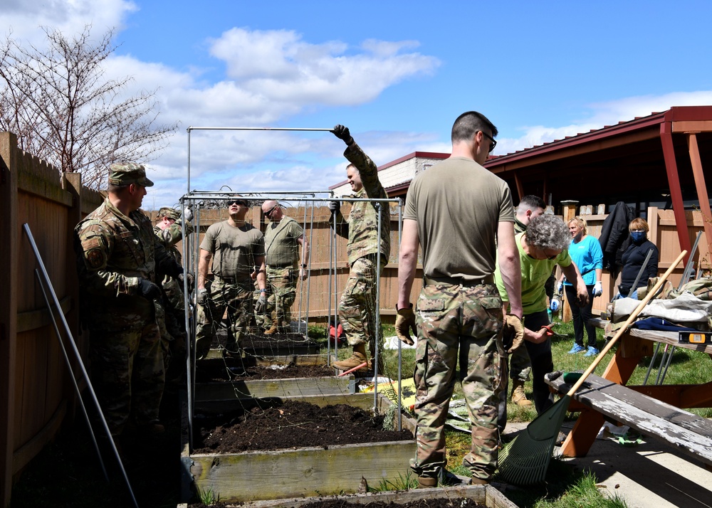 104th Maintenance Operations Flight Volunteers in Community