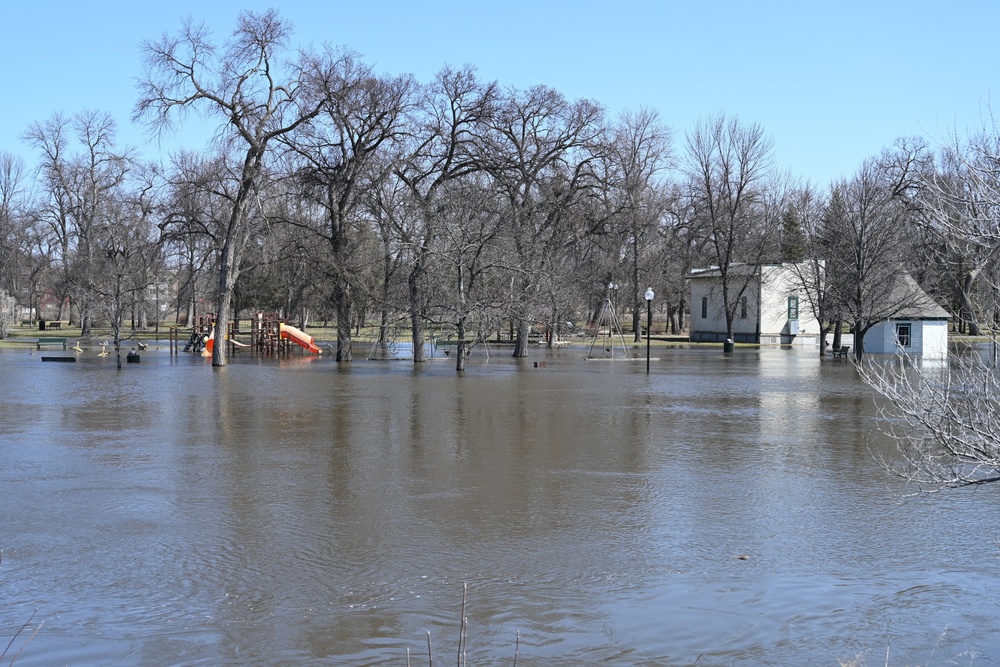 Corps of Engineers, St. Paul District, supports North Dakota flood fight