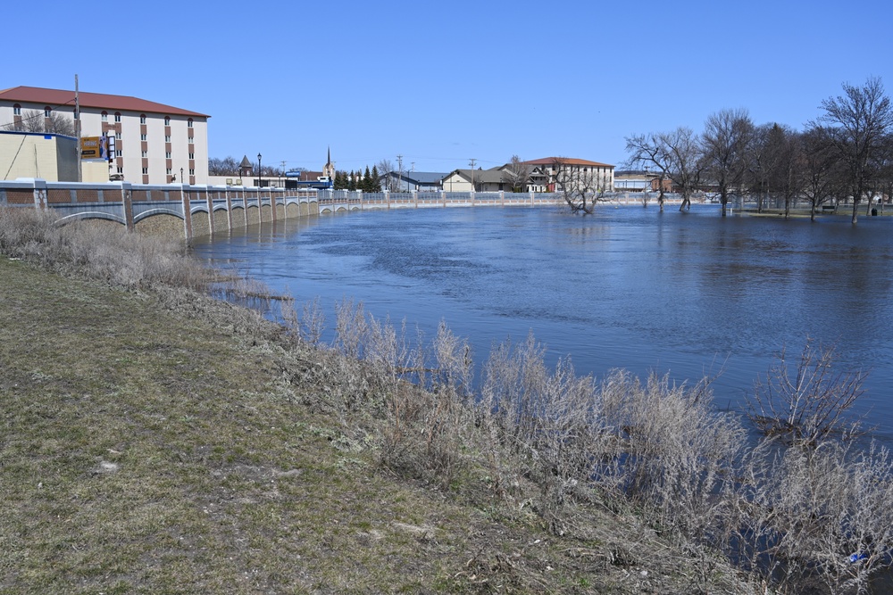 Corps of Engineers, St. Paul District, supports North Dakota flood fight