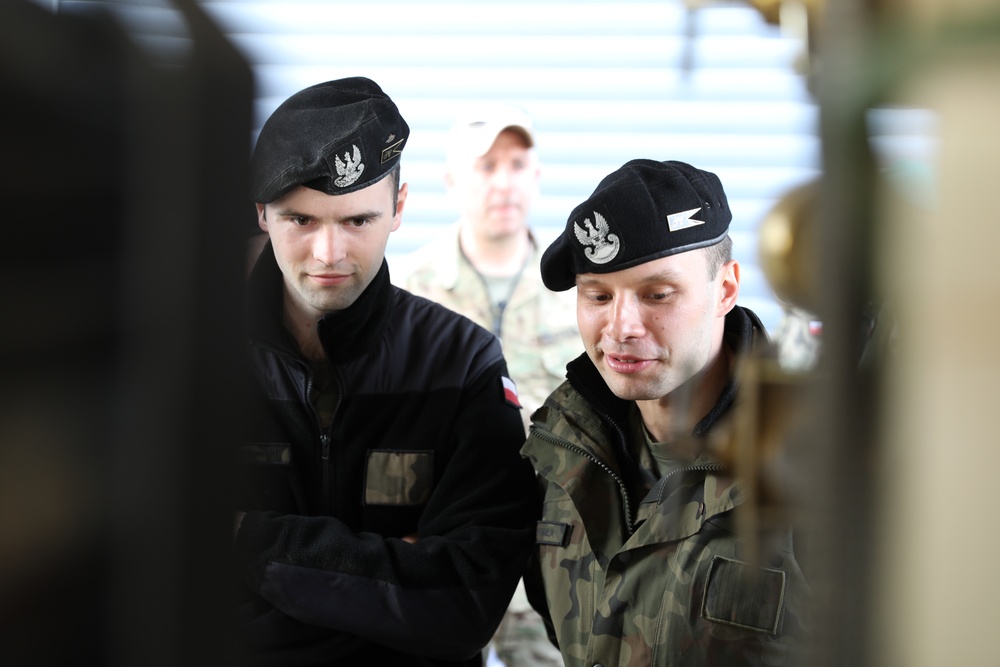 U.S. Noncommissioned Officers Teach Class on Sustainment to Polish Soldiers