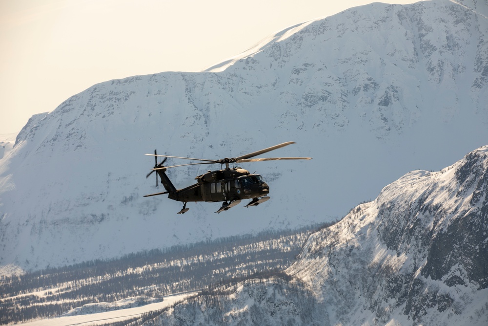 Alaska Army Guard aviators stage helicopters in Nome ahead of annual training