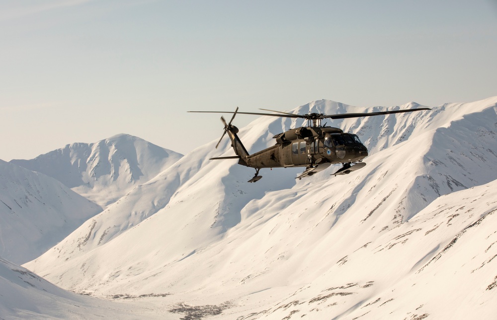 Alaska Army Guard aviators stage helicopters in Nome ahead of annual training