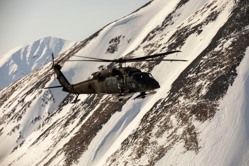 Alaska Army Guard aviators stage helicopters in Nome ahead of annual training