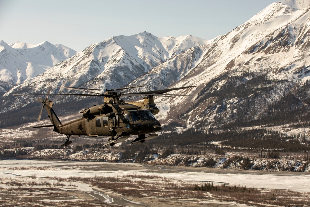 Alaska Army Guard aviators stage helicopters in Nome ahead of annual training