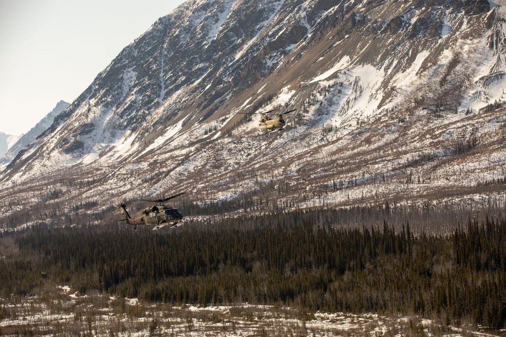 Alaska Army Guard aviators stage helicopters in Nome ahead of annual training