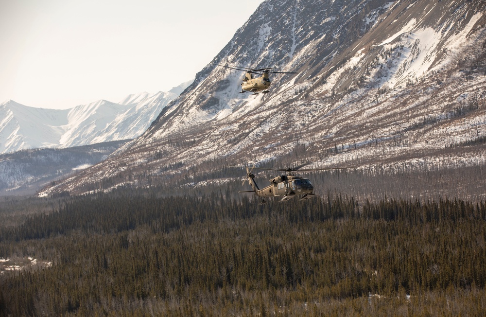 Alaska Army Guard aviators stage helicopters in Nome ahead of annual training