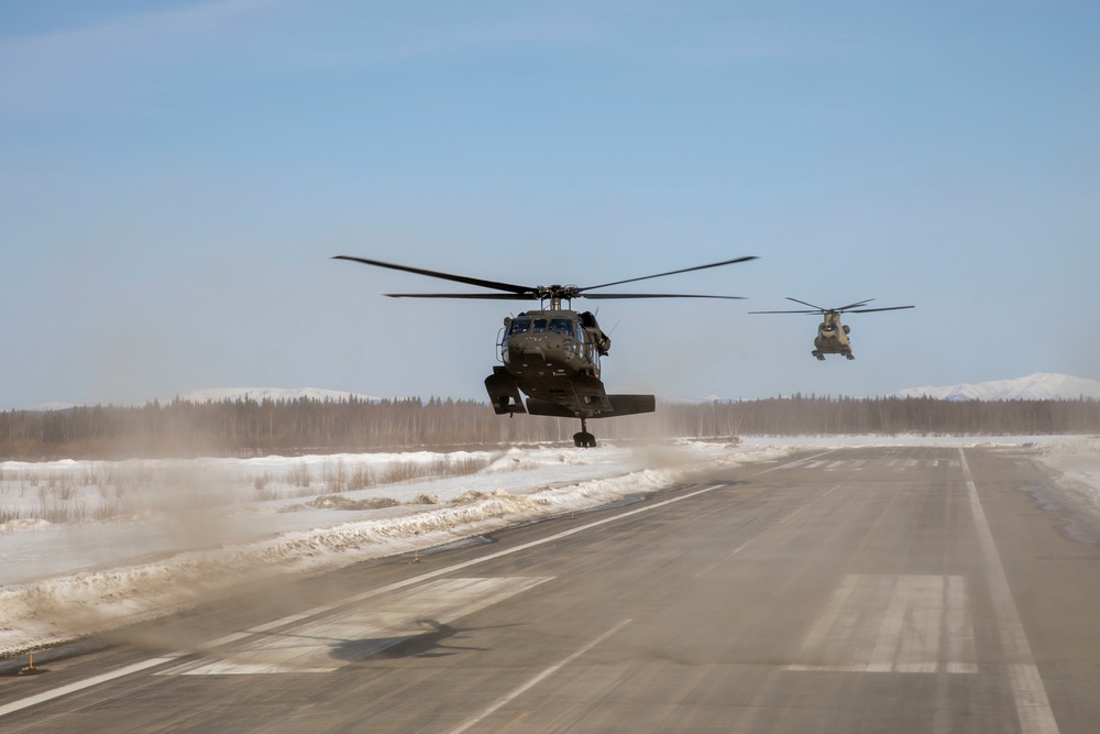 Alaska Army Guard aviators stage helicopters in Nome ahead of annual training