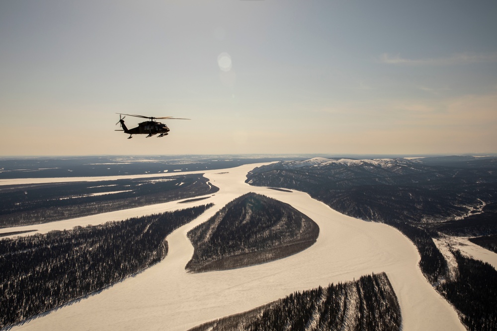 Alaska Army Guard aviators stage helicopters in Nome ahead of annual training