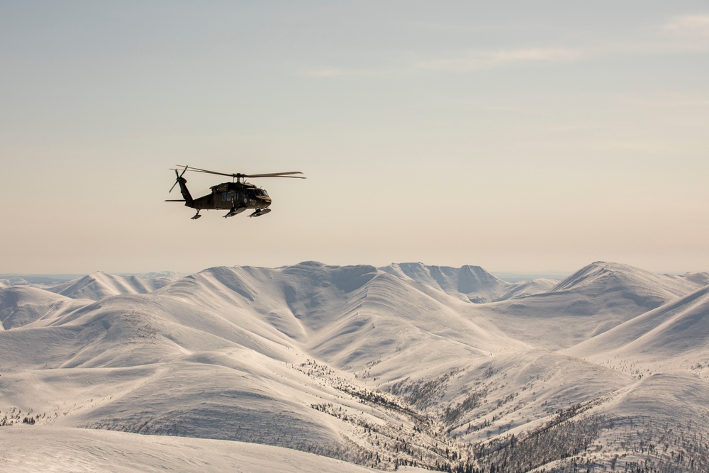 Alaska Army Guard aviators stage helicopters in Nome ahead of annual training