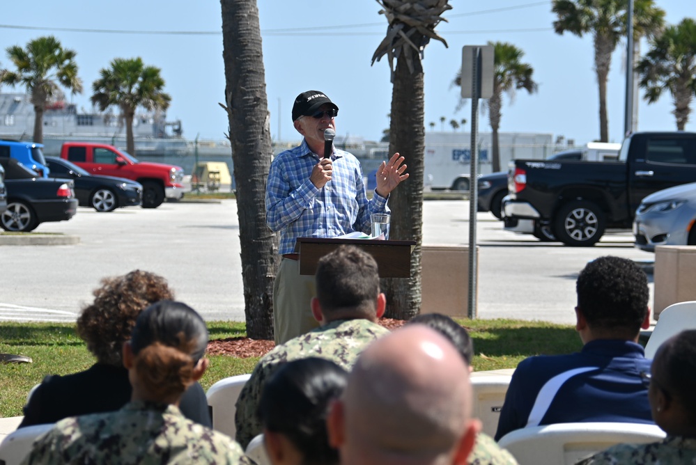 4th Fleet Hosts Holocaust Remembrance Ceremony