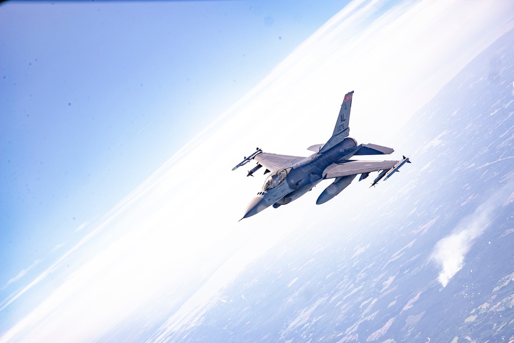 F-16 Fighting Falon