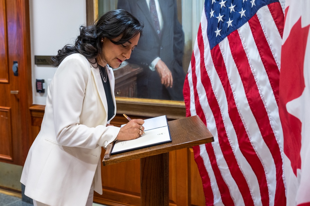 Secretary Austin hosts Canadian Defense Minister Anita Anand