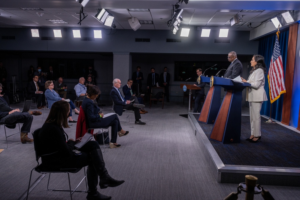 Secretary Austin hosts Canadian Defense Minister Anita Anand