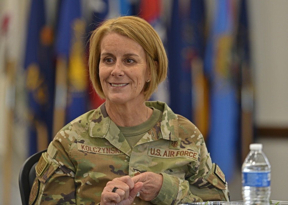 AF Surgeon General tours 17th Medical Group