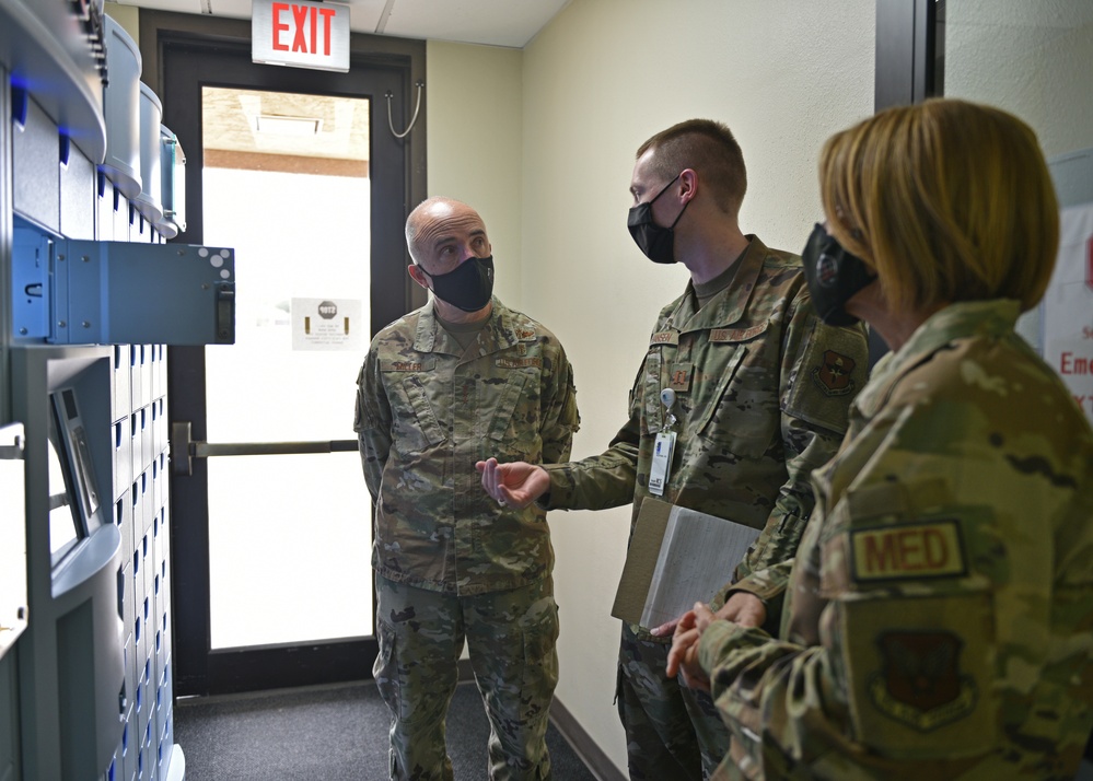 AF Surgeon General tours 17th Medical Group