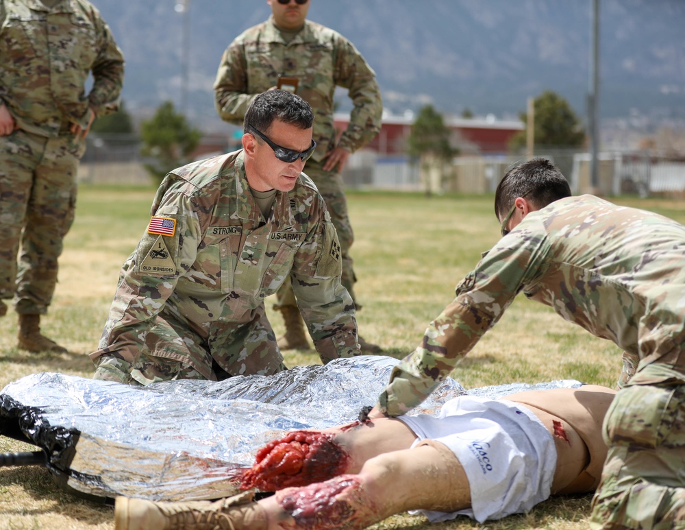 4th Infantry Division Medical Evacuation (MEDEVAC) Training