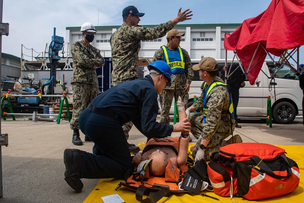 USS America completes 8010 Chapter 13 fire drill