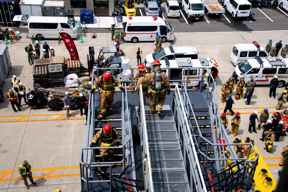 USS America completes 8010 Chapter 13 fire drill