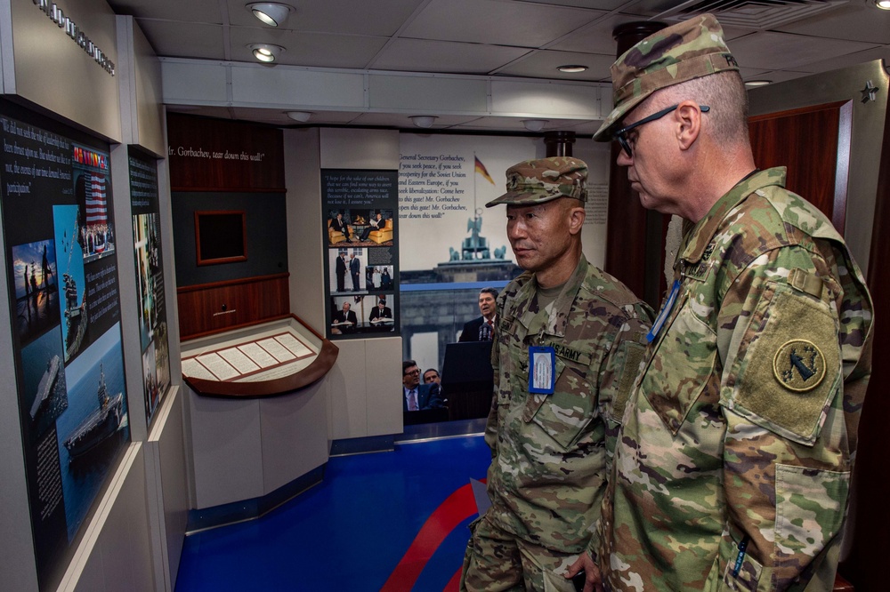 USS Ronald Reagan (CVN 76) Hosts U.S. Army Chaplains