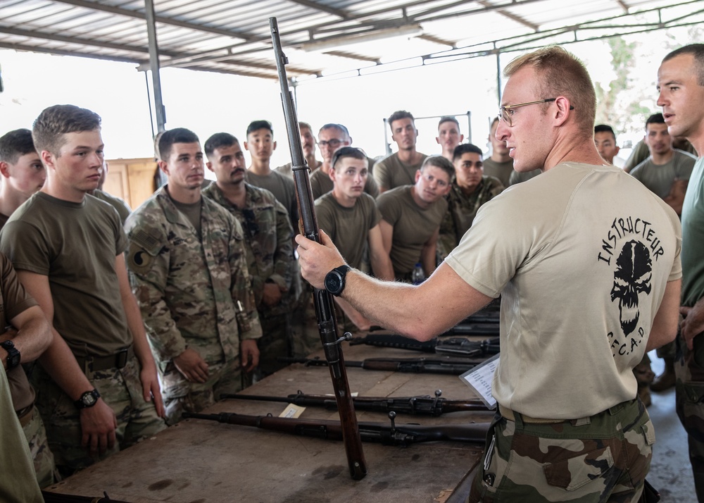Red Dragons conduct French Desert Commando pre-assessment