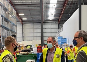 USS Springfield Sailors Volunteer at Food Bank in Australia