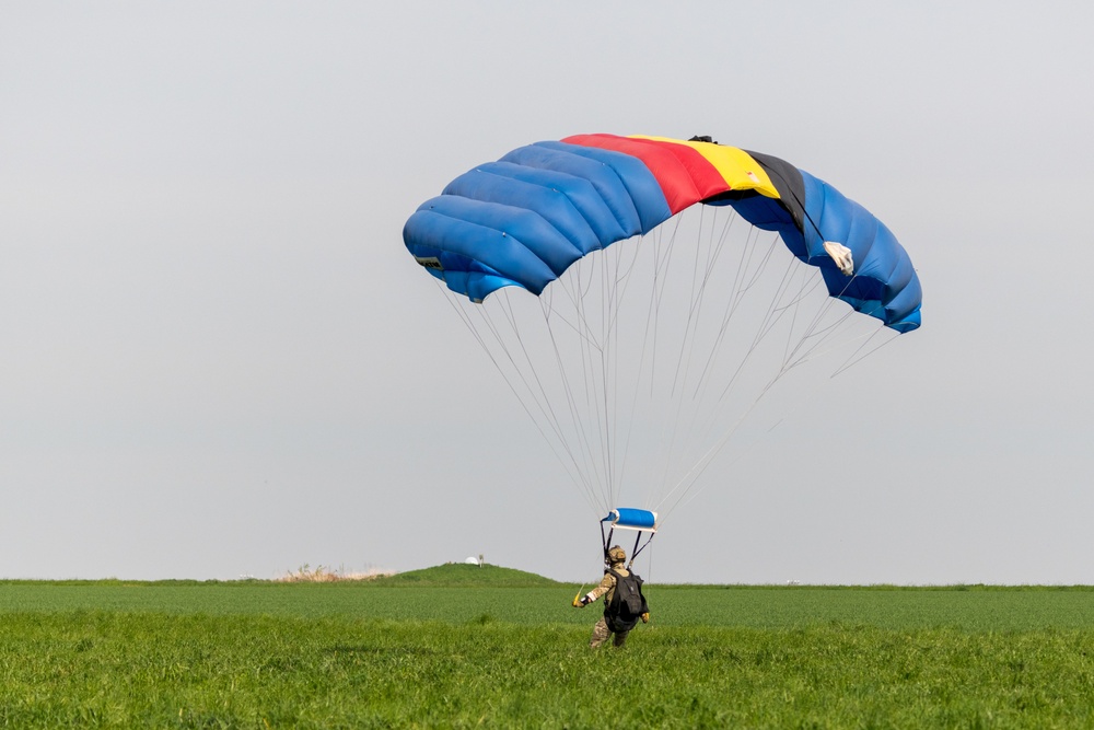 Belgian Paratroopers Training on Chièvres AB