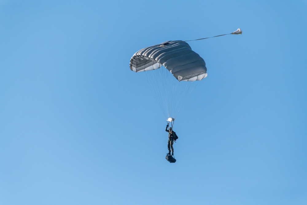 Belgian Paratroopers Sustainment Training on Chièvres AB