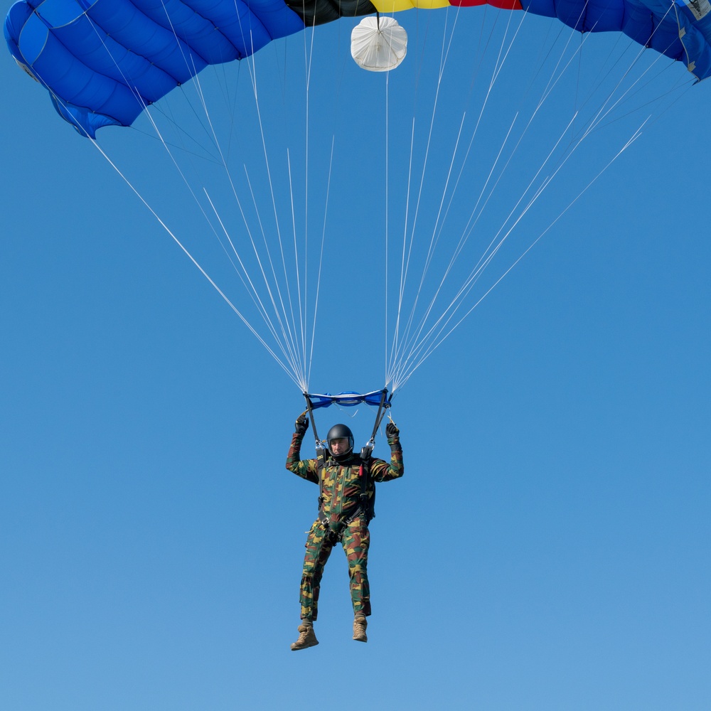 Belgian Paratroopers Sustainment Training on Chièvres AB