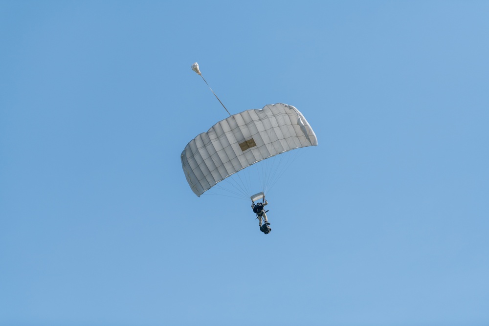 Belgian Paratroopers Sustainment Training on Chièvres AB