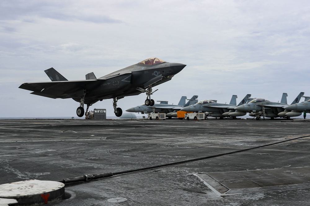 Abraham Lincoln conducts flight operations