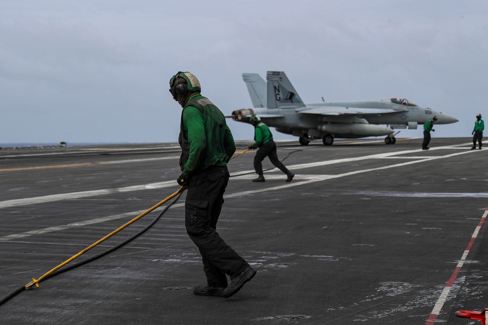 Abraham Lincoln conducts flight operations