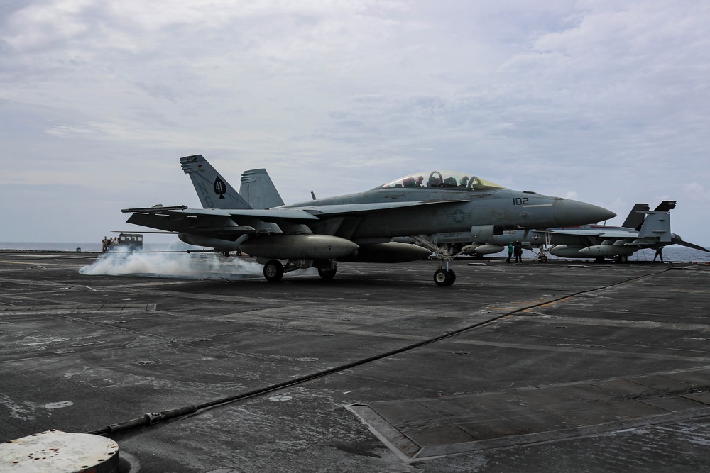 Abraham Lincoln conducts flight operations