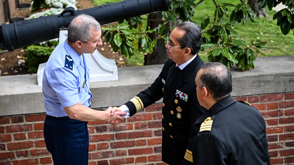 CESNAV Visits IADC
